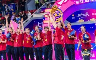 九游-深一度｜金牌教头赢回冠军荣耀，上海女排用奖杯开启复兴